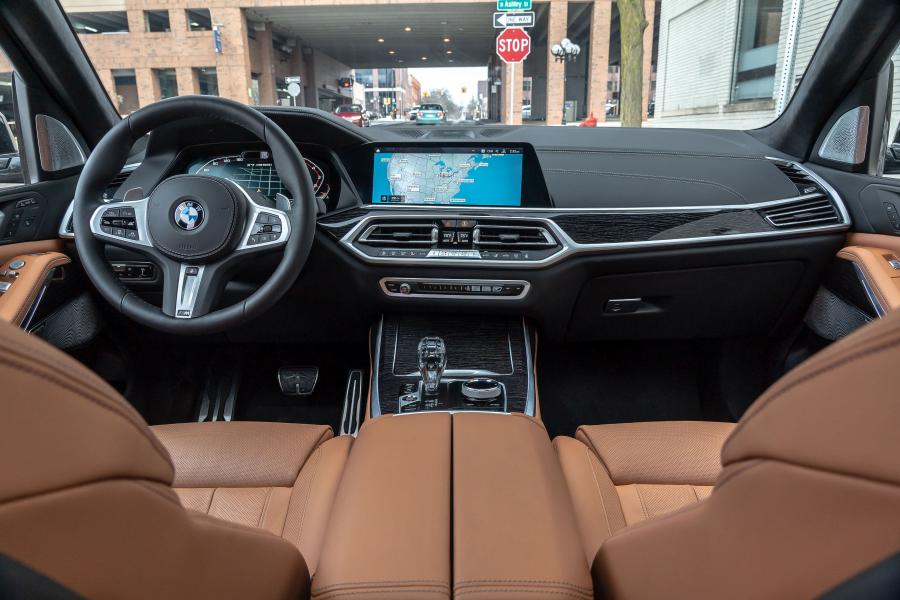 Торпедо BMW X7 M50i (G07) 2019 года  (NA) (фото 28 из 40)